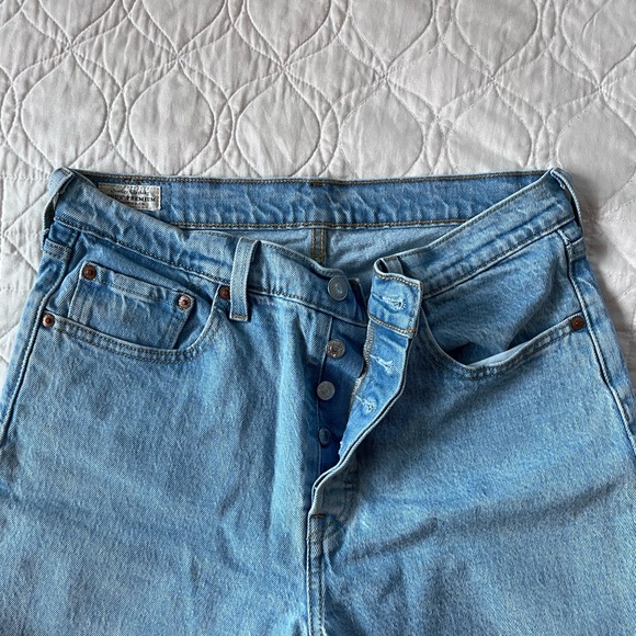 Women’s Levi’s 501 Strait Leg - Picture 5 of 6